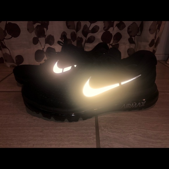 2017 Nike Air Max - Picture 2 of 5